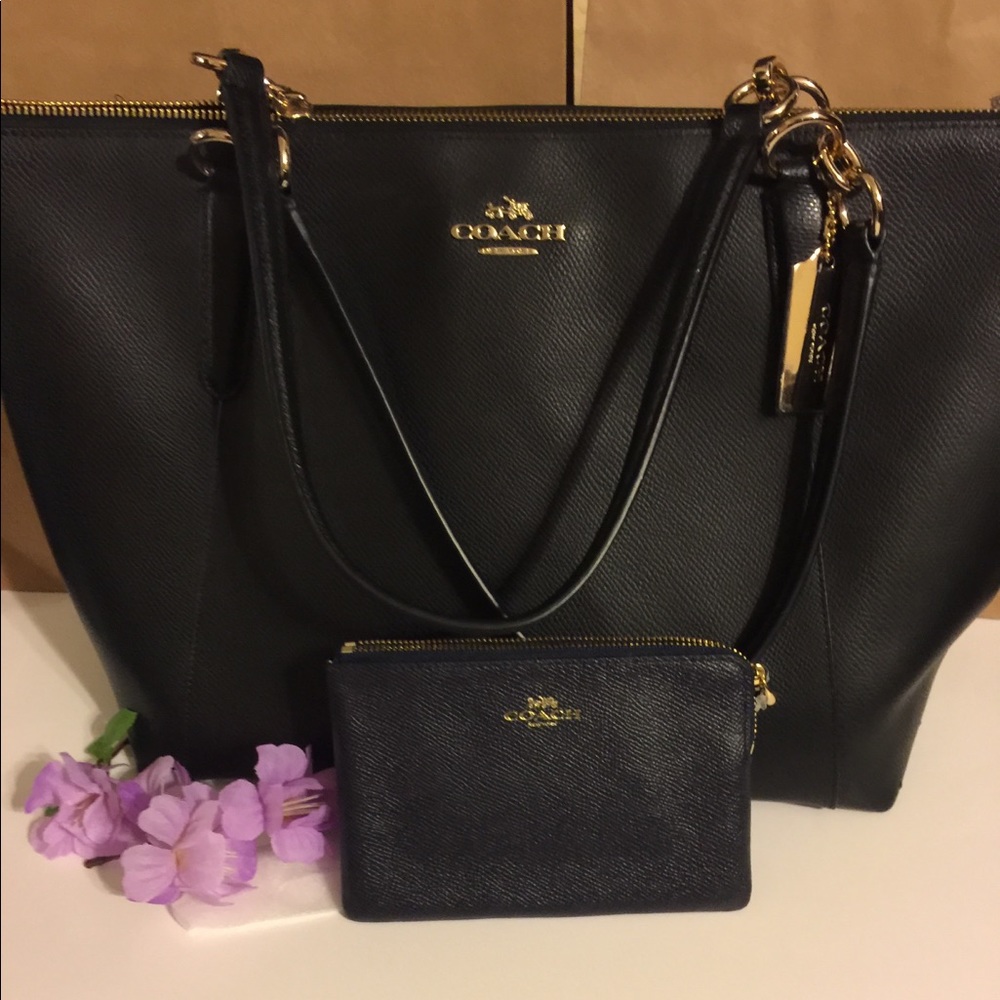 🖤🛍 SOLD//Coach Set 🛍🖤 - Picture 3 of 8